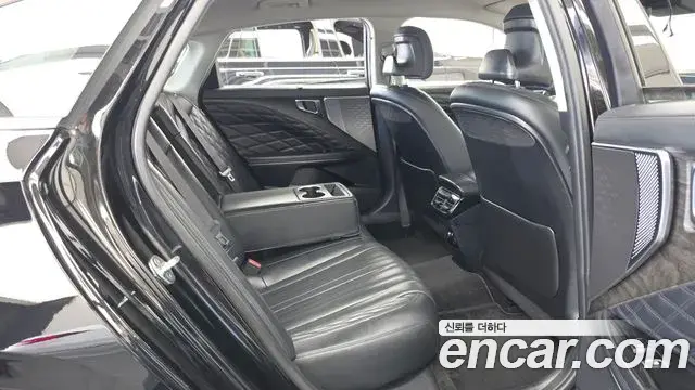 Kia K8 2021 — Photo 12/20