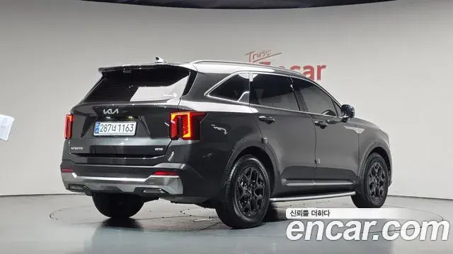 Kia Sorento 2024 — Фото 2/20