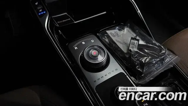 Kia Sorento 2024 — Фото 9/20