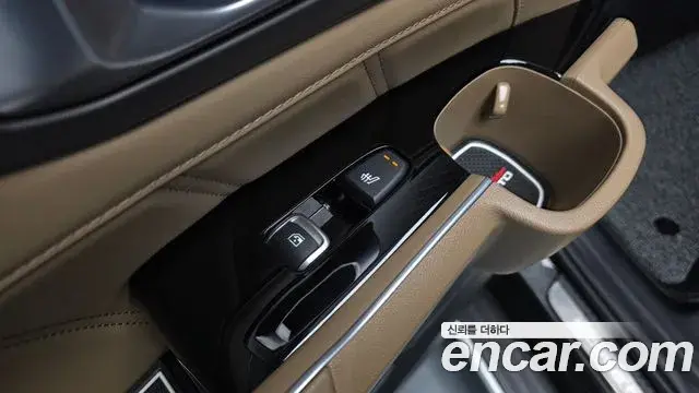 Kia Sorento 2024 — Фото 19/20