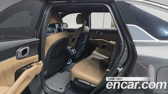 Kia Sorento 2024 — Şəkil 33/39