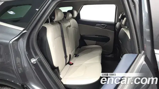 Kia Sportage 2022 — Фото 11/20