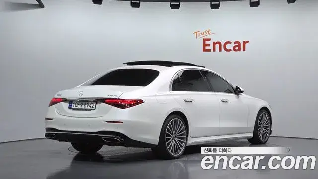 Mercedes-Benz S-Class 2023 — Фото 2/20