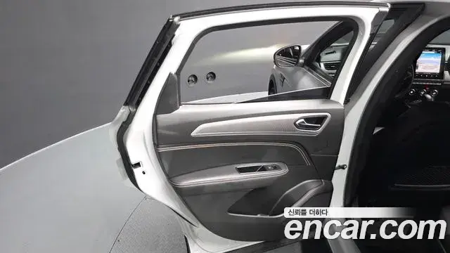 Renault Samsung Arkana 2025 — Şəkil 7/39