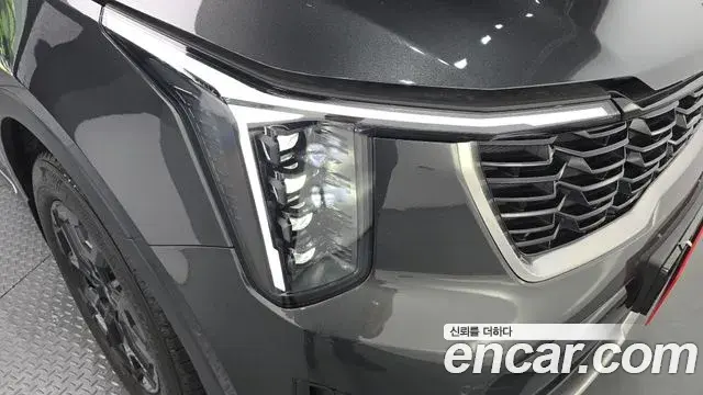Kia Sorento 2024 — Photo 2/31