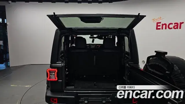 Jeep Wrangler 2020 — Фото 20/20