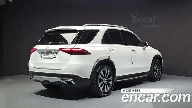 Mercedes-Benz GLE-Class 2023 — Photo 1/20