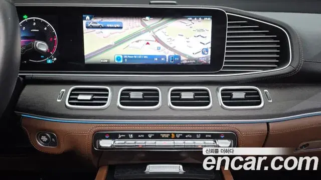 Mercedes-Benz GLE-Class 2023 — Photo 13/20