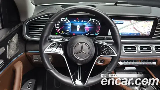 Mercedes-Benz GLE-Class 2023 — Photo 14/20