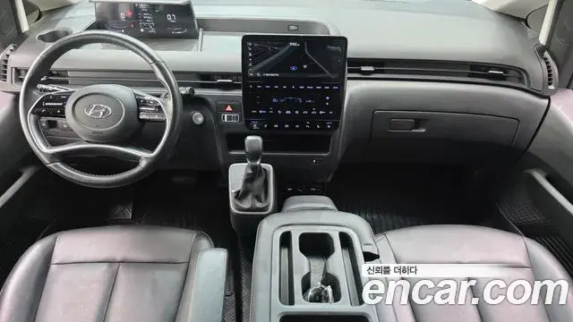 Hyundai Staria 2022 — Фото 6/17