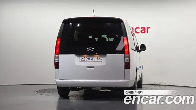 Hyundai Staria 2022 — Фото 4/20