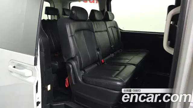 Hyundai Staria 2022 — Фото 13/20