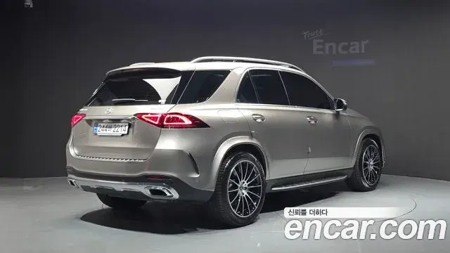 Mercedes-Benz GLE-Class 2023 — ფოტო 1/20