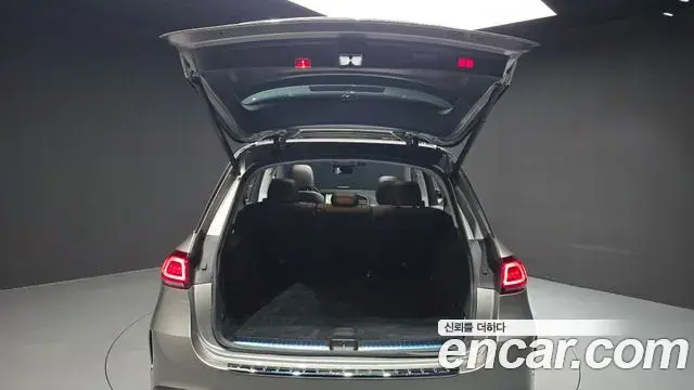 Mercedes-Benz GLE-Class 2023 — ფოტო 17/20