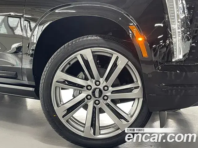 Cadillac Escalade 2026 — ფოტო 14/20