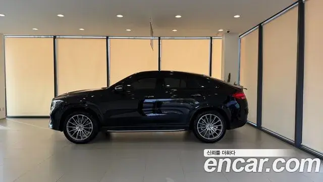 Mercedes-Benz GLE-Class 2026 — Фото 11/17