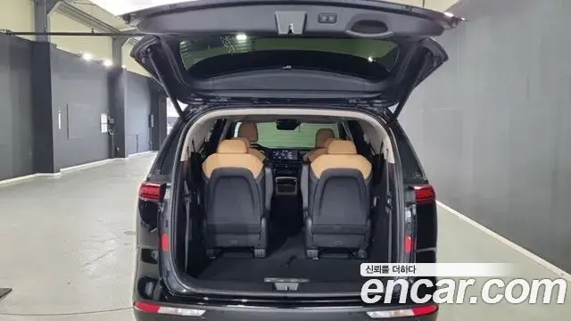 Kia Carnival 2022 — Фото 12/18