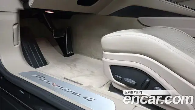Porsche Panamera 2024 — ფოტო 33/35
