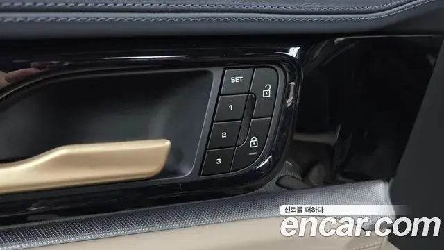 Porsche Panamera 2024 — ფოტო 19/35