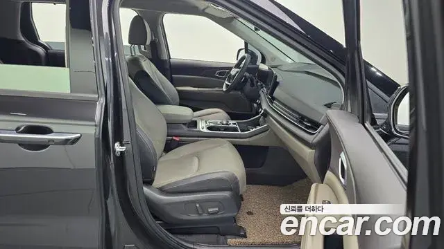 Kia Carnival 2024 — Photo 11/20