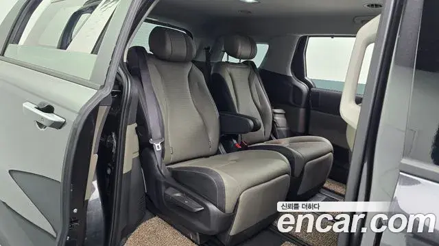 Kia Carnival 2024 — Photo 12/20