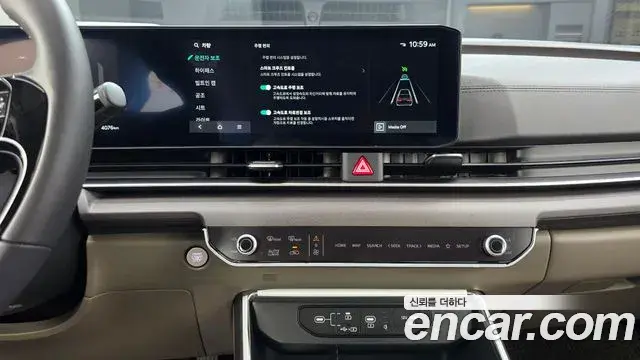 Kia Carnival 2024 — Photo 14/20