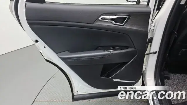 Kia Sportage 2021 — ფოტო 10/36