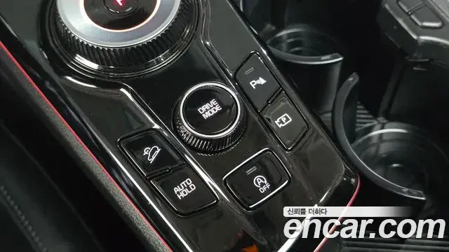 Kia Sportage 2021 — ფოტო 12/36