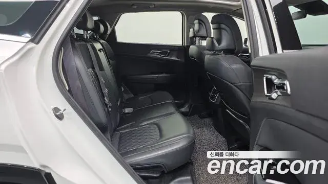 Kia Sportage 2021 — ფოტო 27/36