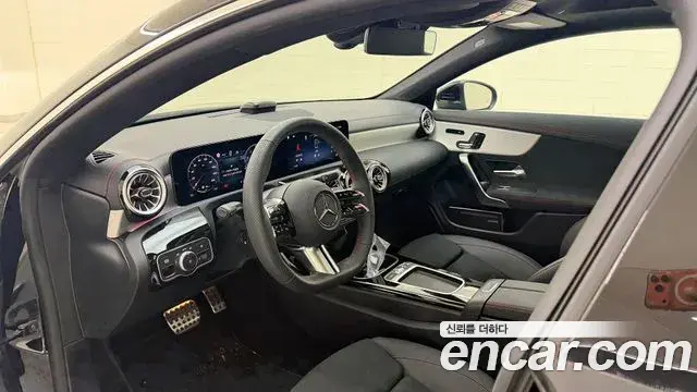 Mercedes-Benz CLA-Class 2026 — Photo 13/20