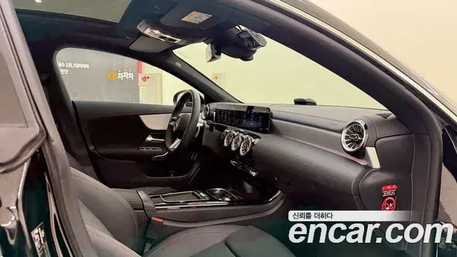 Mercedes-Benz CLA-Class 2026 — Photo 17/20