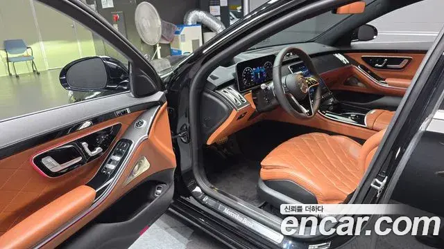 Mercedes-Benz S-Class 2022 — Photo 20/34