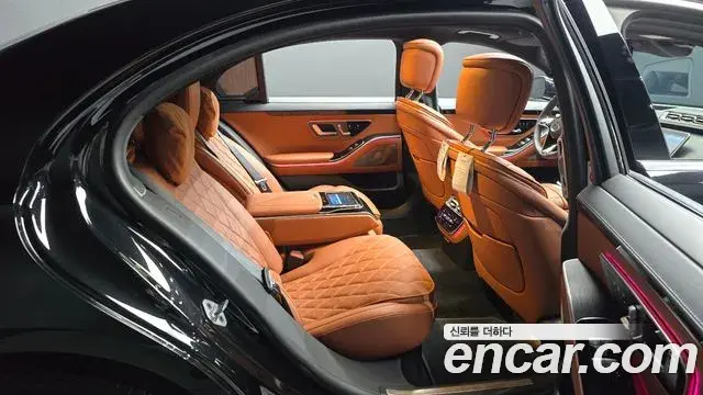 Mercedes-Benz S-Class 2022 — Photo 13/34