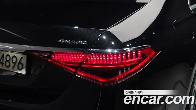 Mercedes-Benz S-Class 2022 — Photo 6/34