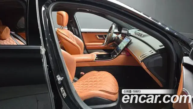 Mercedes-Benz S-Class 2022 — Photo 2/34