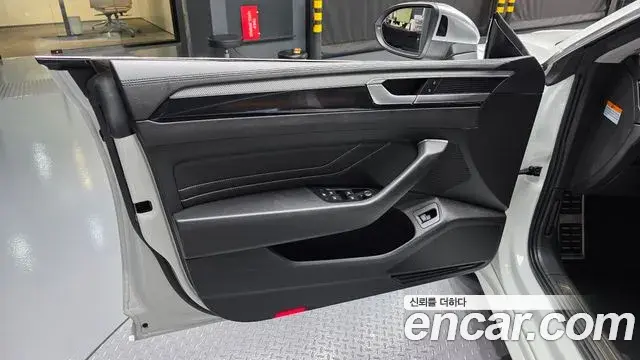Volkswagen Arteon 2022 — Photo 33/33