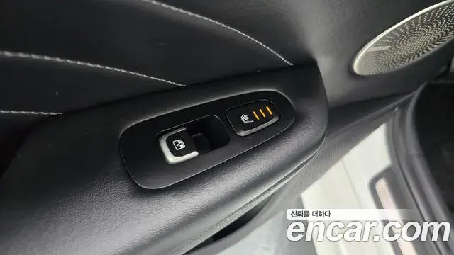 Kia Stinger 2021 — Фото 17/20