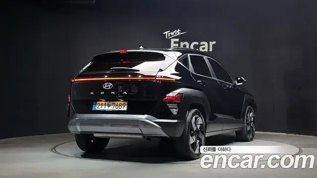 Hyundai Kona 2023 — Фото 2/20