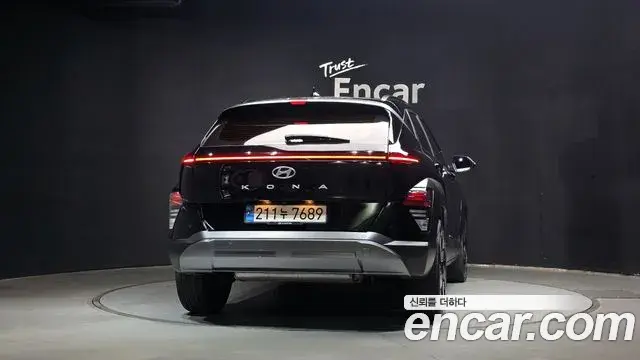 Hyundai Kona 2023 — Фото 4/20