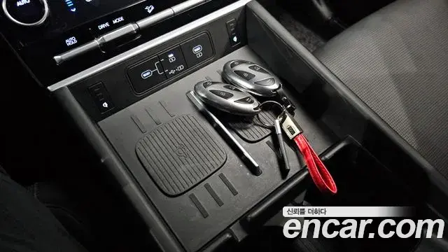 Hyundai Santa Fe 2024 — Фото 20/20