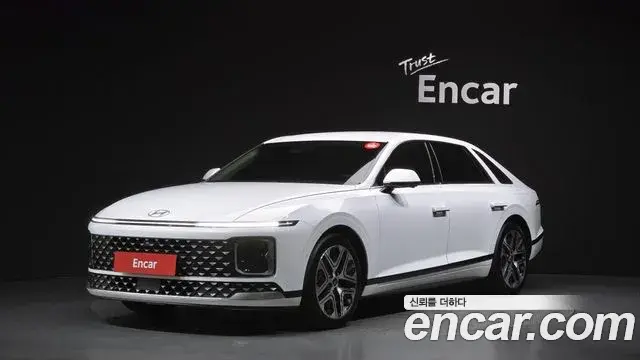 Hyundai Grandeur 2023 — Фото 1/20
