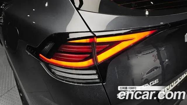 Kia Sportage 2023 — Photo 16/34