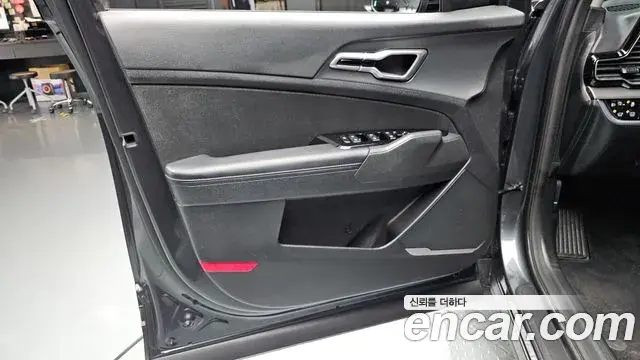 Kia Sportage 2023 — Photo 31/34