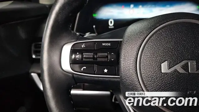 Kia Sportage 2023 — Photo 1/34