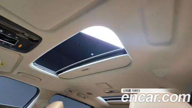 Kia Carnival 2023 — Фото 16/20