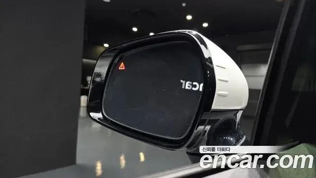 Kia Carnival 2023 — Фото 17/20