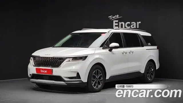 Kia Carnival 2023 — Фото 1/20