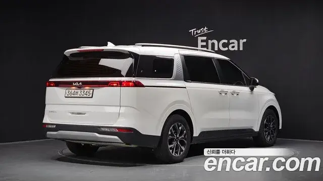 Kia Carnival 2023 — Фото 2/20