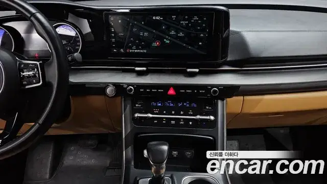 Kia Carnival 2023 — Фото 14/20