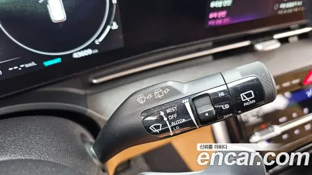 Kia Carnival 2022 — Şəkil 18/20